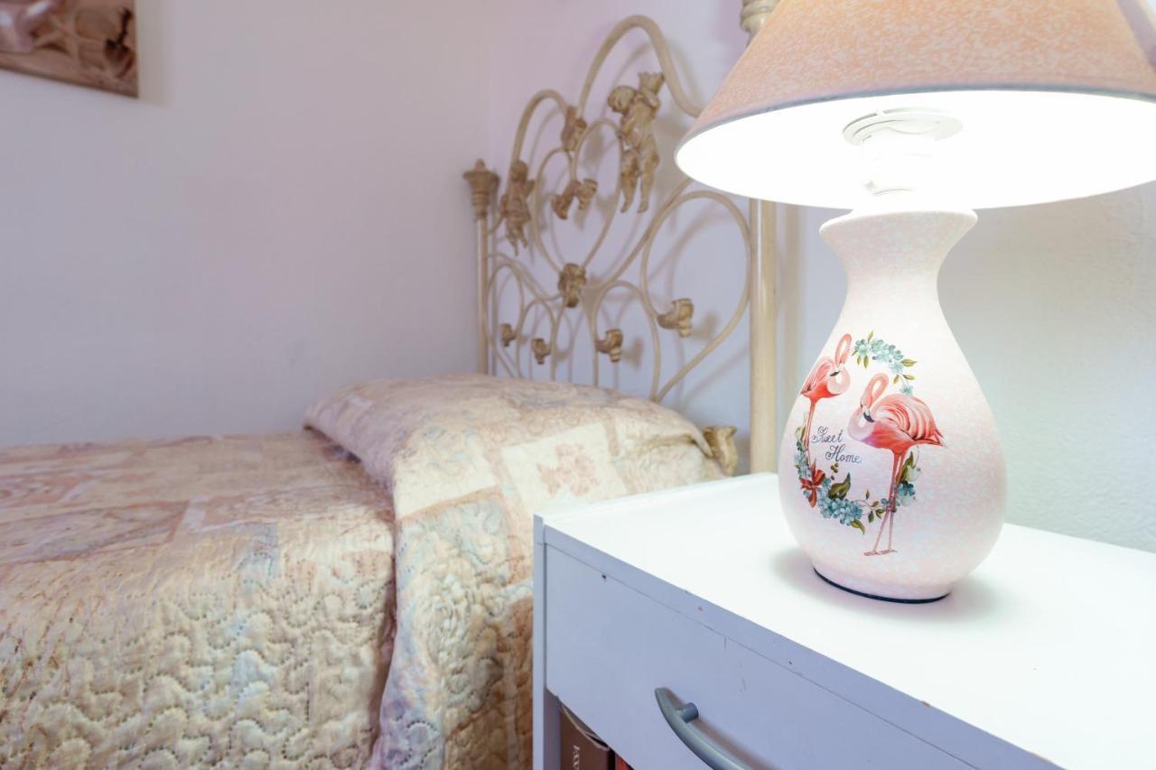 B&B Pothos - Eng Ita - Air Conditioning Wi-Fi Fridge Netflix Local Guide - Aria Condizionata, Frigo, Internet, Guida Locale 칼리아리 외부 사진