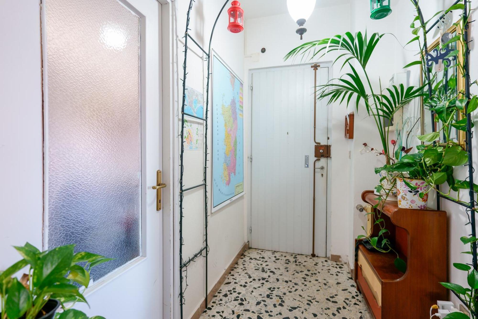 B&B Pothos - Eng Ita - Air Conditioning Wi-Fi Fridge Netflix Local Guide - Aria Condizionata, Frigo, Internet, Guida Locale 칼리아리 외부 사진